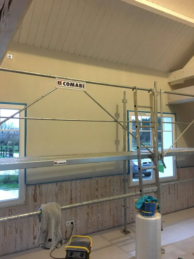 Traitement de façade à Eraines